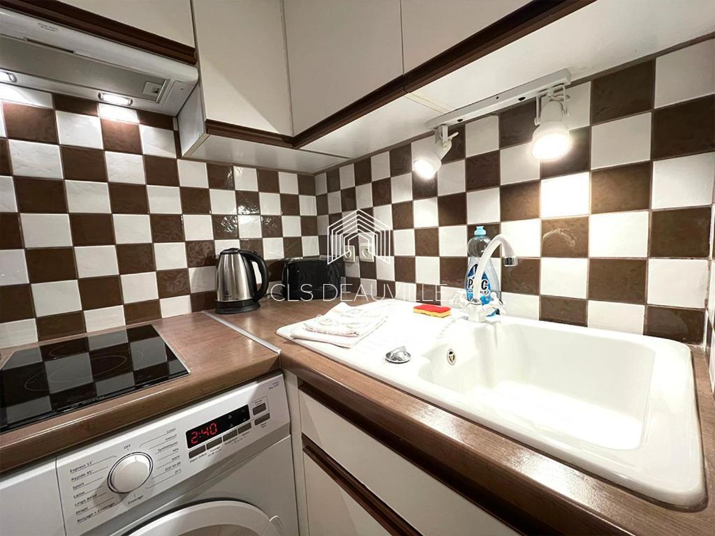 1 Gainsbourg C.l.s Apartment *